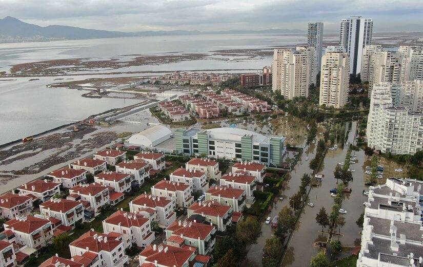 İzmir'deki Selin Sebebi Su Toprakla Buluşamıyor