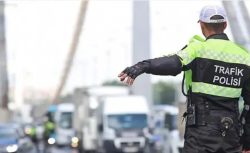 Sürücüler dikkat: Trafik cezalarına rekor zam geliyor, yeni tutarlar belli oldu